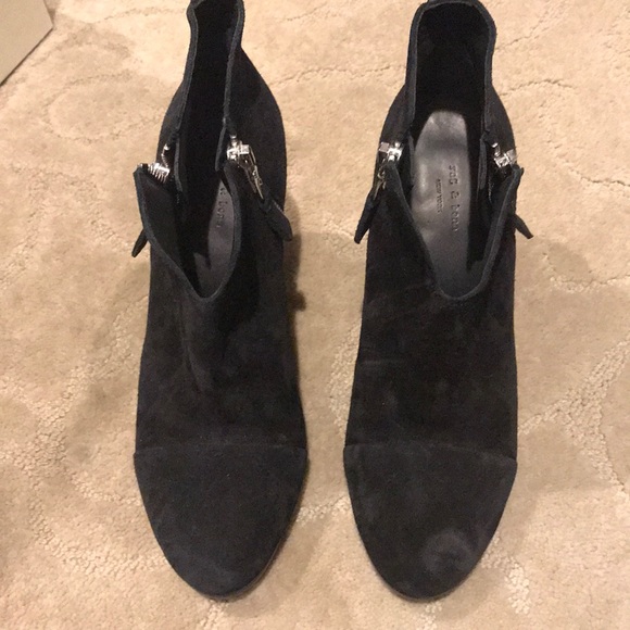 rag & bone Shoes - Barely worn black suede rag and bone boots